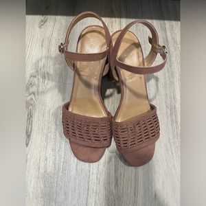 LC Lauren Conrad memory foam block heels size 7 in blush pink velvet